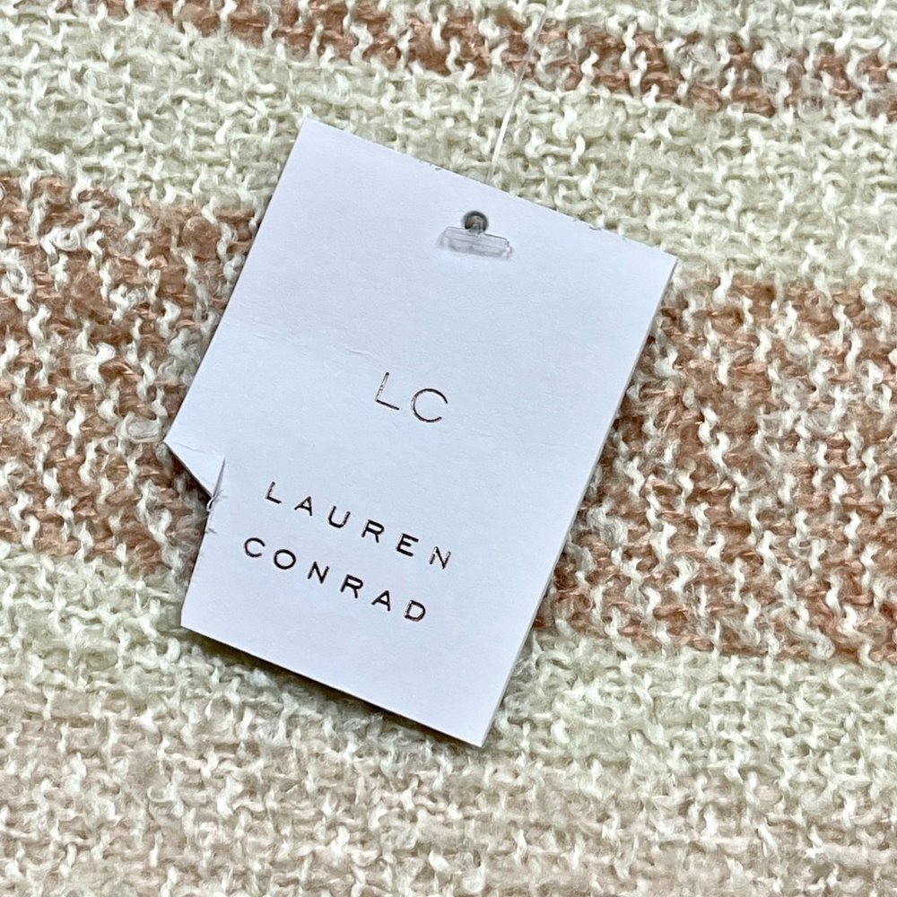 LC Lauren Conrad Shawl - Picture 14 of 14